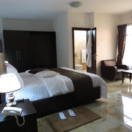 Airport Plaza Hotel Djouba Extérieur photo